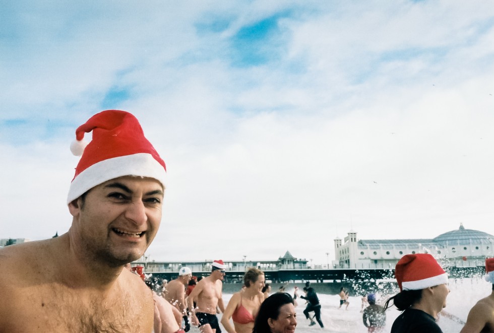 Brighton Christmas day swim 2011