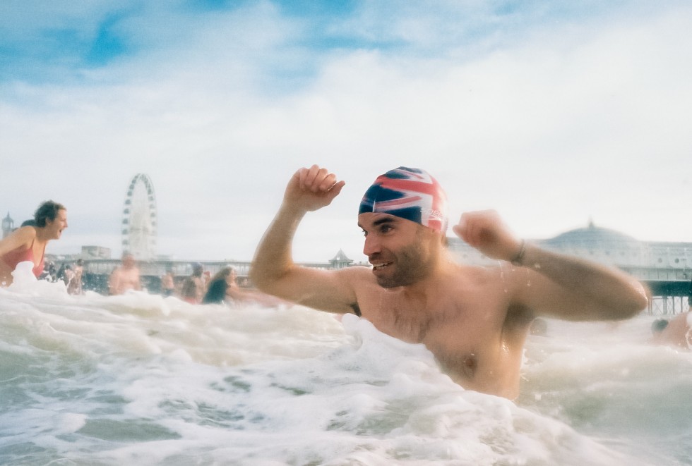 Brighton Christmas day swim 2011