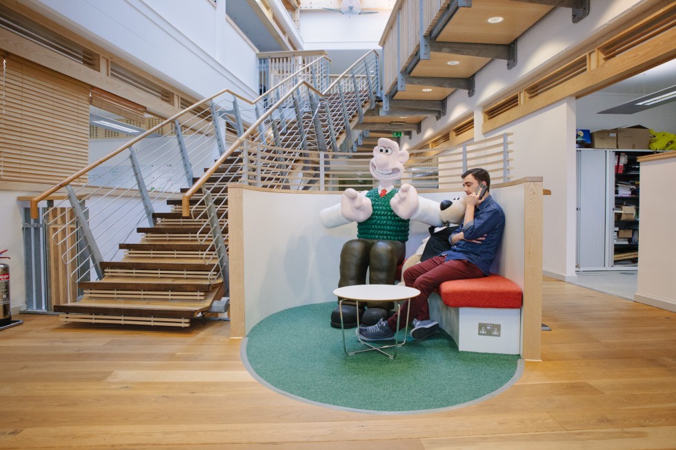 Wallace in the hallways of Aardamn Aardman