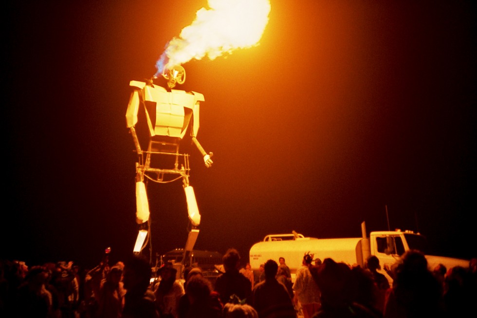 Burning Man 2005 flame throwing robot by Kevin Meredith