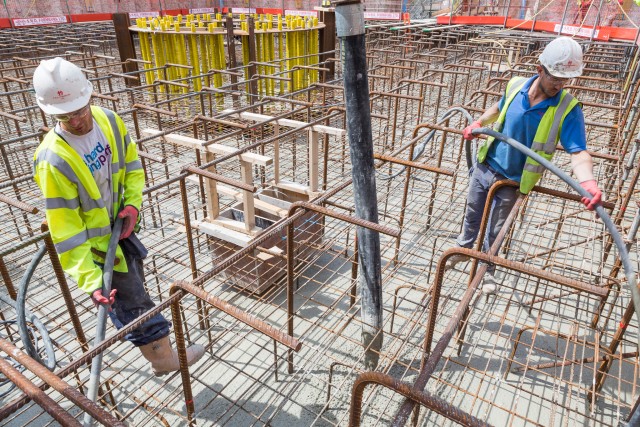 i360 concrete foundation pour 2015-05-30