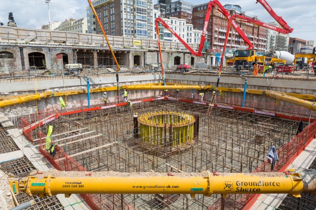 i360 concrete foundation pour 2015-05-30