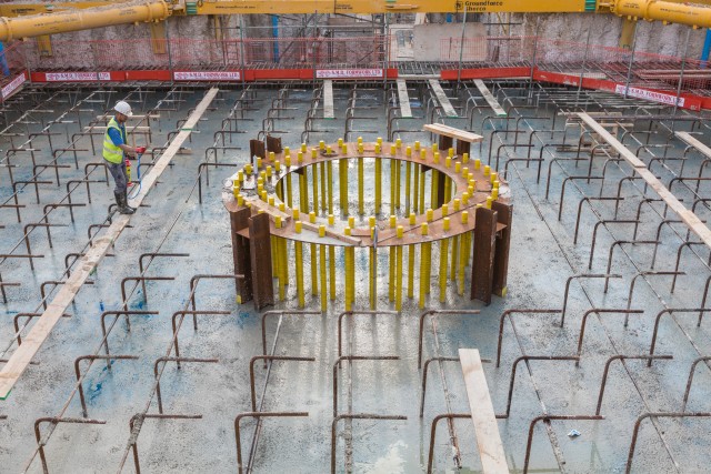 i360 concrete foundation pour 2015-05-30