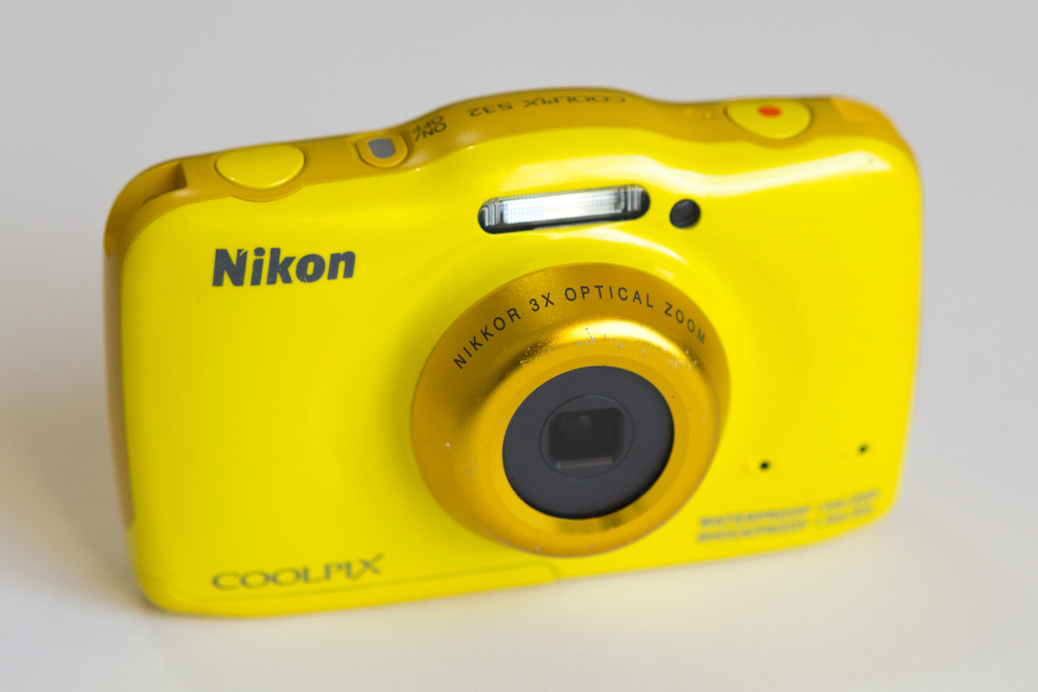 Nikon COOLPIX S33 デジタルカメラ | main.chu.jp